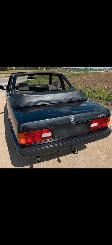 Gebraucht BMW 316 99 PS (72 kW) 1991 Schwarz Cabrio