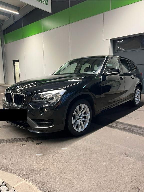 Schwarz Gebraucht 2015 BMW X1 Sport Line SUV | 11.600 € (Fairer Preis) - Bild 1/4