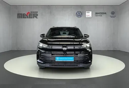 Gebraucht VW Tiguan Goal 150 PS (110 kW) 2025 Grenadillschwarz SUV