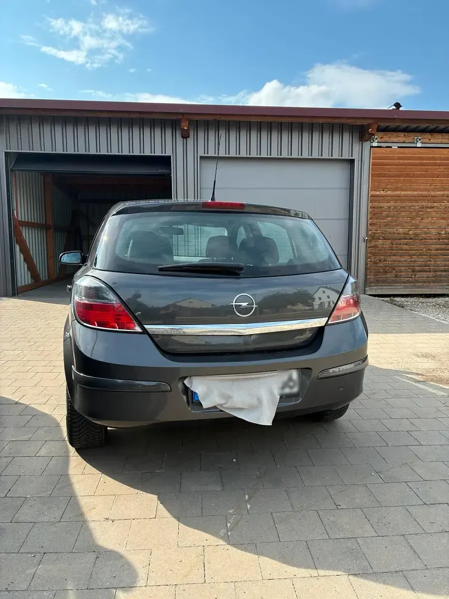 Gebraucht Opel Astra 116 PS (85 kW) 2009 Limousine