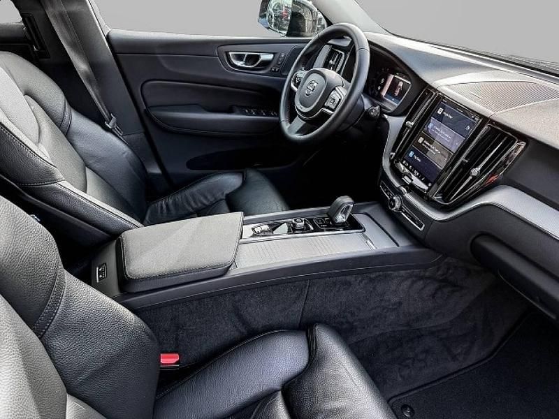 Gebraucht Volvo XC60 Plus 197 PS (144 kW) 2023 Schwarz SUV
