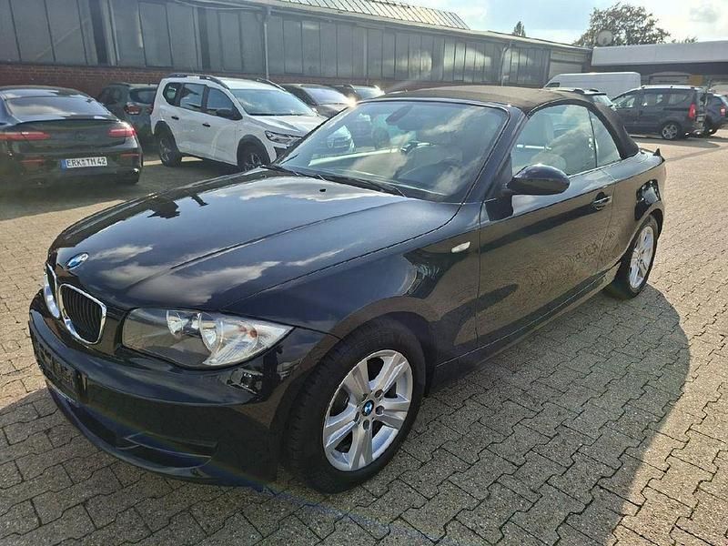 Black sapphire metallic Gebraucht 2008 BMW 118 Cabriolet Advantage Cabrio | 8.990 € (Etwas zu teuer) - Bild 1/4