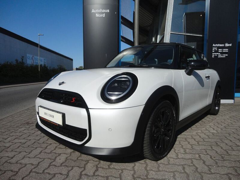 Gebraucht Mini Cooper S Classic 204 PS (150 kW) 2024 Weiß Kleinwagen