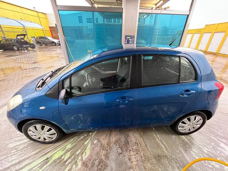 Gebraucht Toyota Yaris 80 PS (58 kW) 2008 Blau Kleinwagen