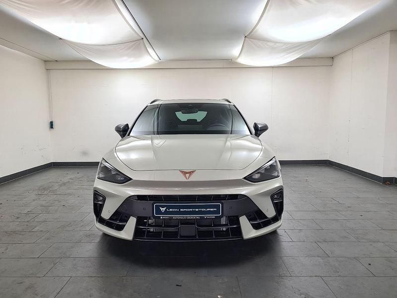 Gebraucht Cupra Leon VZ2 333 PS (244 kW) 2024 Taigagrau Kombi