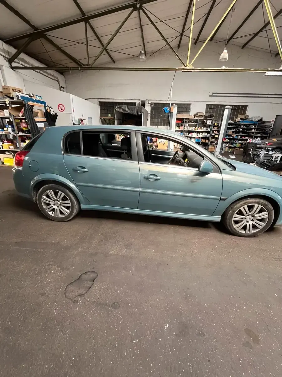 Gebraucht Opel Signum 140 PS (102 kW) 2005 Blau Kleinwagen