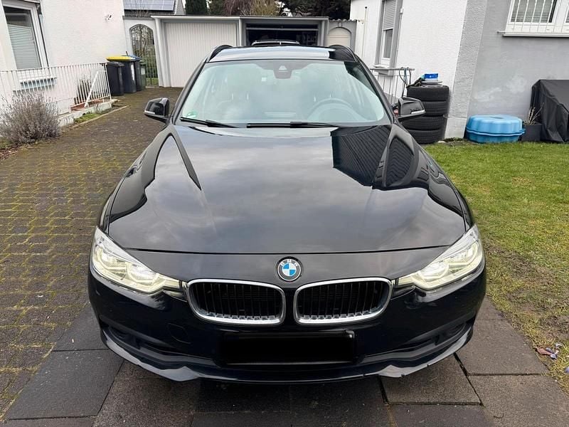 Gebraucht BMW 330 258 PS (189 kW) 2015 Schwarz Kombi