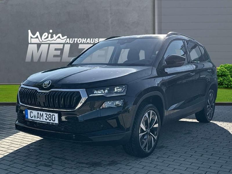 Schwarzmagic perleffekt Gebraucht 2025 Skoda Karoq Tour SUV | 40.380 € (Teuer) - Bild 1/4