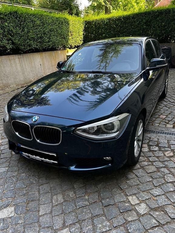 Blau Gebraucht 2012 BMW 116 Comfort Edition Kleinwagen | 8.499 € (Etwas zu teuer) - Bild 1/4