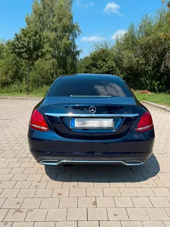 Gebraucht Mercedes C220 Avantgarde 170 PS (125 kW) 2014 Blau Limousine