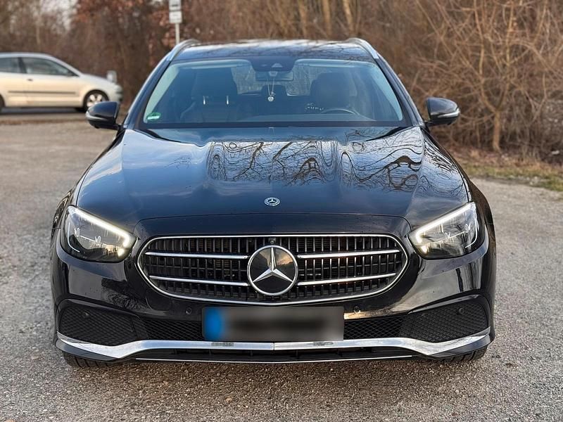 Gebraucht Mercedes E300 195 PS (143 kW) 2020 Schwarz Kombi