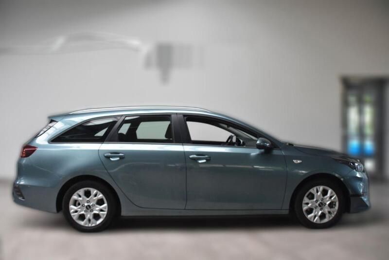 Grau metallic Gebraucht 2023 Kia Ceed Sportswagon Kombi | 18.550 € (Fairer Preis) - Bild 1/4