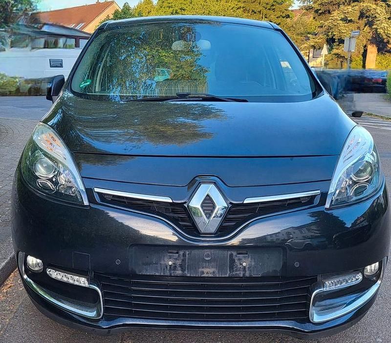 Schwarz Gebraucht 2016 Renault Scénic III Bose Edition Van / Kleinbus | 5.999 € (Fairer Preis) - Bild 1/4