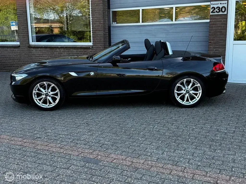 Gebraucht BMW Z4 Executive 204 PS (150 kW) 2011 Schwarz Cabrio