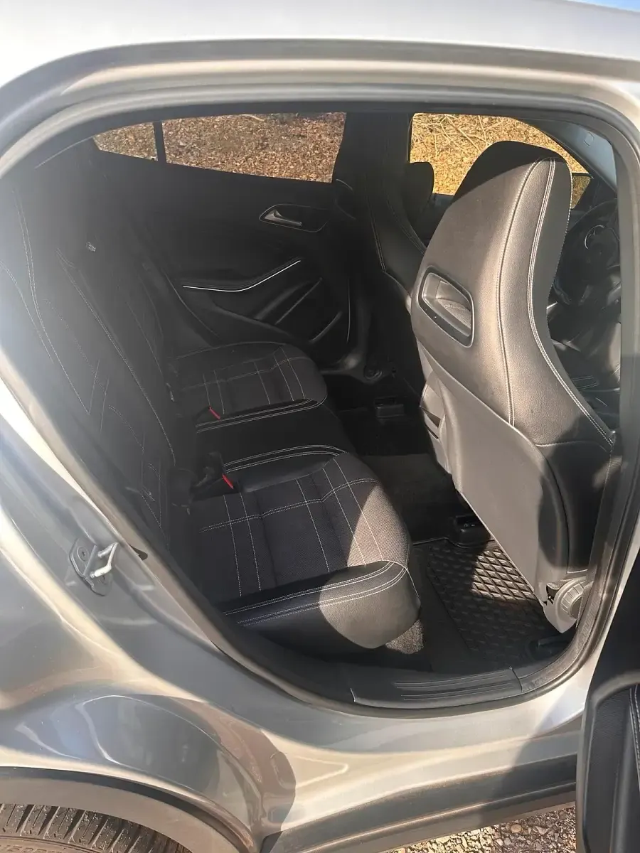 Gebraucht Mercedes GLA200 156 PS (114 kW) 2014 Grau SUV