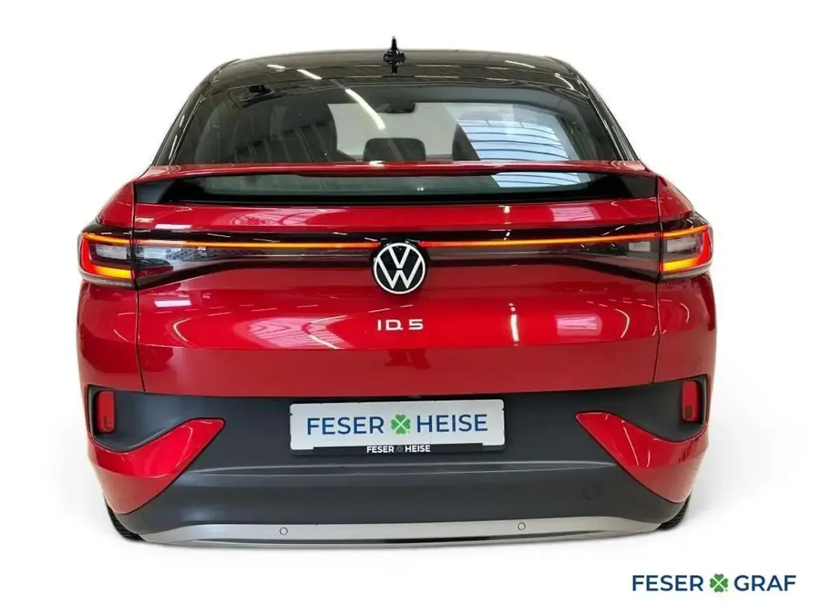 Gebraucht VW ID.5 Pro Performance 150 kW (204 PS) 2024 Kings red metallic schwarz SUV