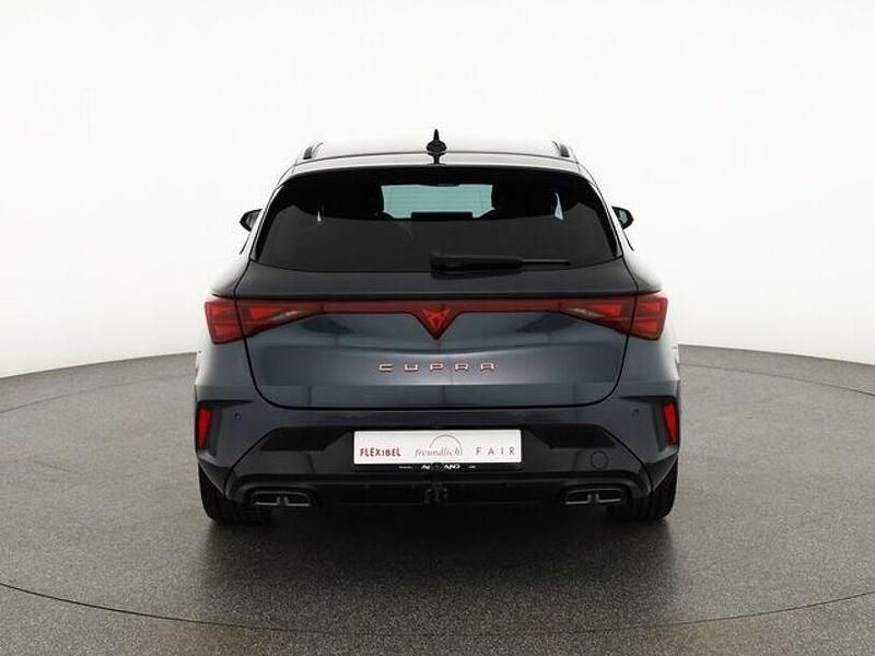 Neu Cupra Leon 150 PS (110 kW) 2025 Grau Limousine