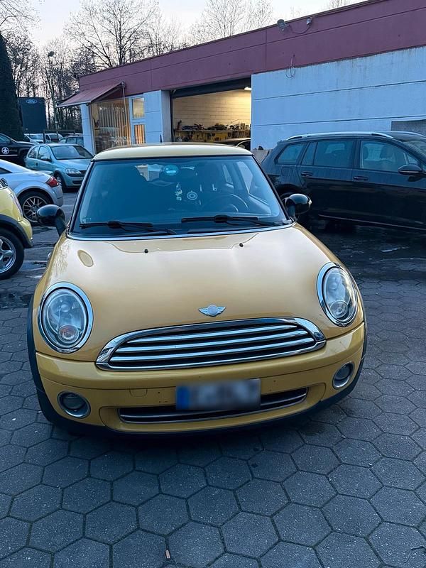 Second-hand Mini Cooper 2007 Galben Hatchback