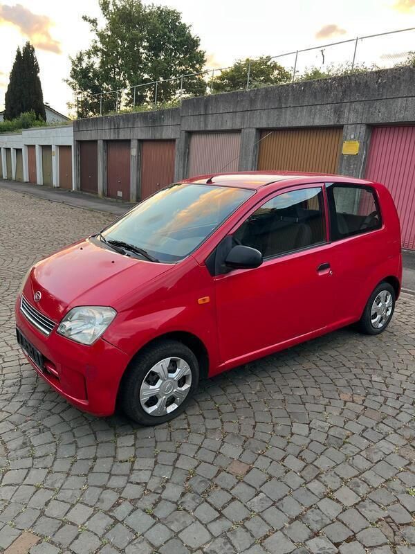 Rot Gebraucht 2005 Daihatsu Cuore Kleinwagen | 2.100 € - Bild 1/4