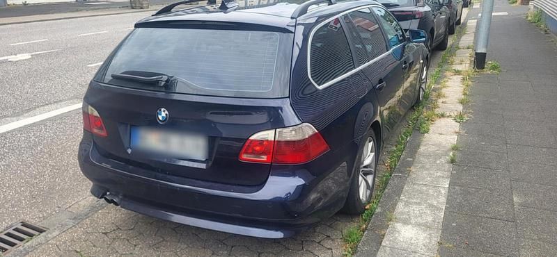 Blau Gebraucht 2005 BMW 525 Kombi | 2.000 € (Superpreis) - Bild 1/4