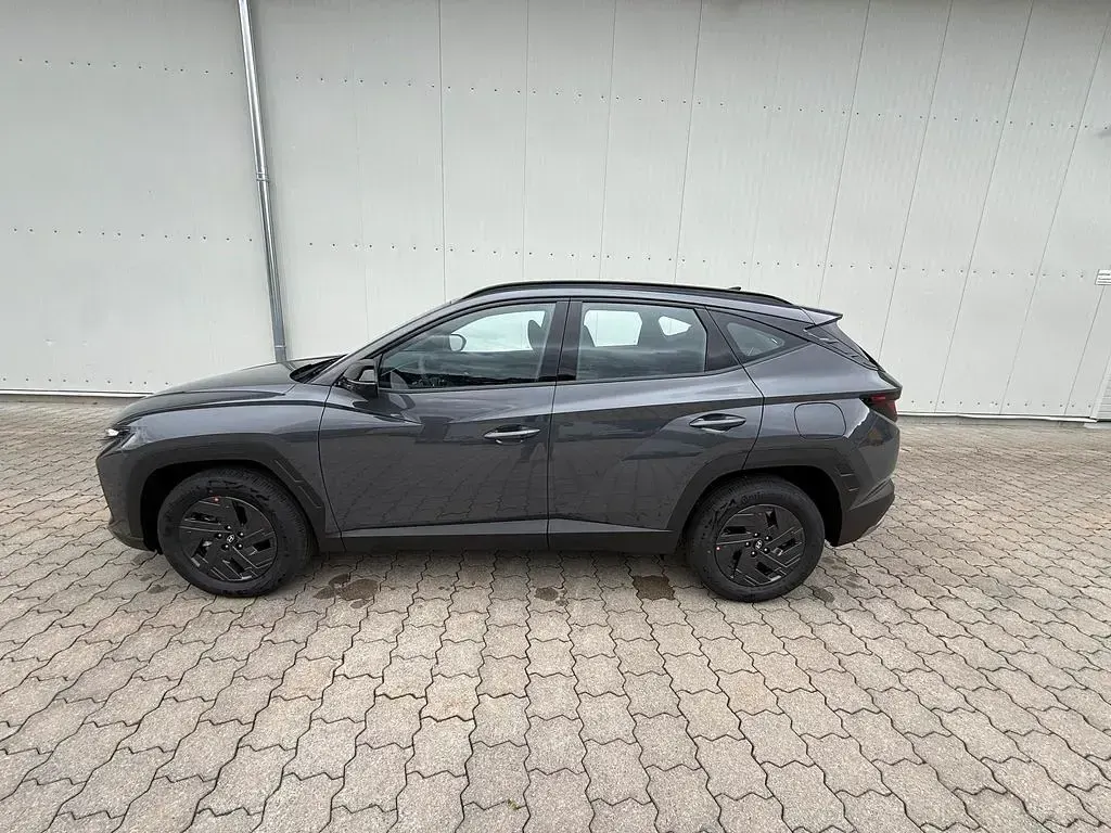 Neu Hyundai Tucson 179 PS (131 kW) 2026 Grau SUV