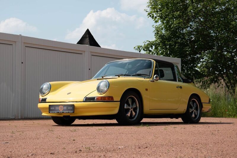 Gelb Gebraucht 1968 Porsche 911 Cabrio | 67.000 € - Bild 1/4