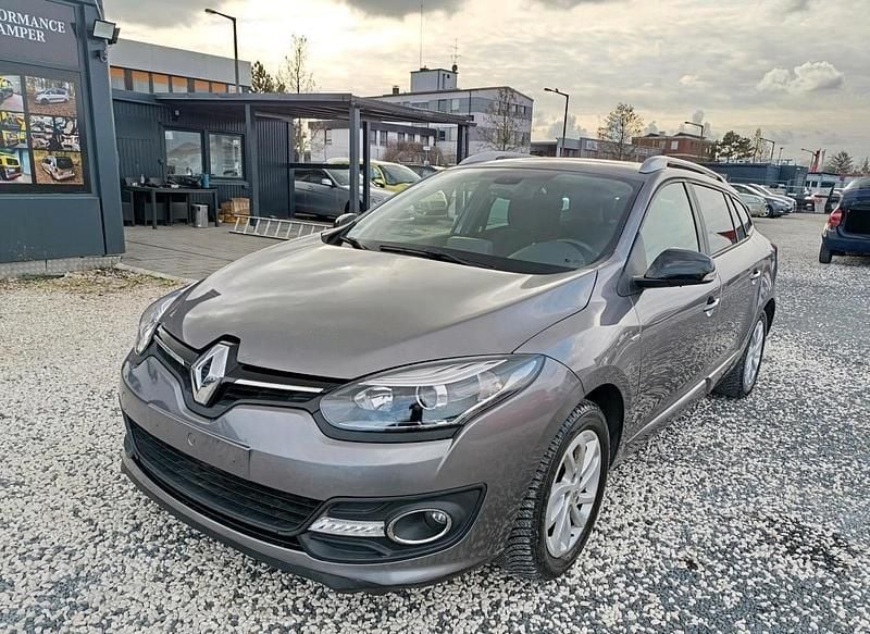 Gebraucht Renault Mégane III 132 PS (97 kW) 2015 Grau Kombi