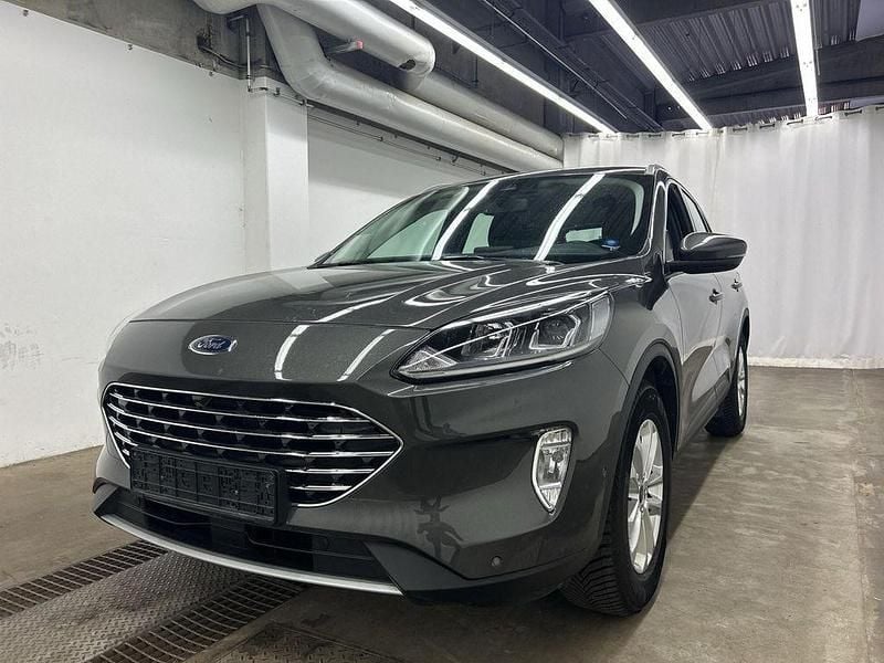 Grau Gebraucht 2022 Ford Kuga Titanium SUV | 27.439 € (Superpreis) - Bild 1/4