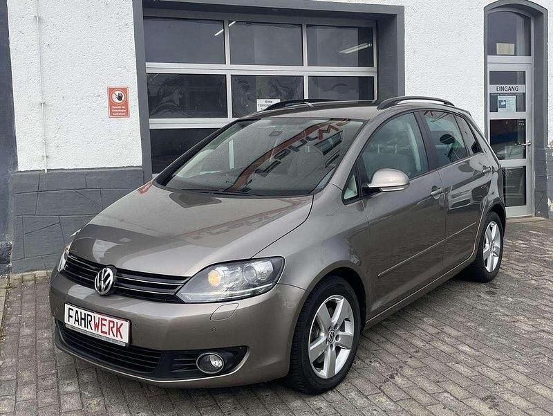 Braun Gebraucht 2011 VW Golf Plus Cross Comfortline Van / Kleinbus | 8.888 € (Etwas zu teuer) - Bild 1/4