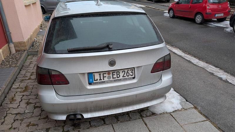 Gebraucht BMW 525 197 PS (144 kW) 2008 Silber Kombi