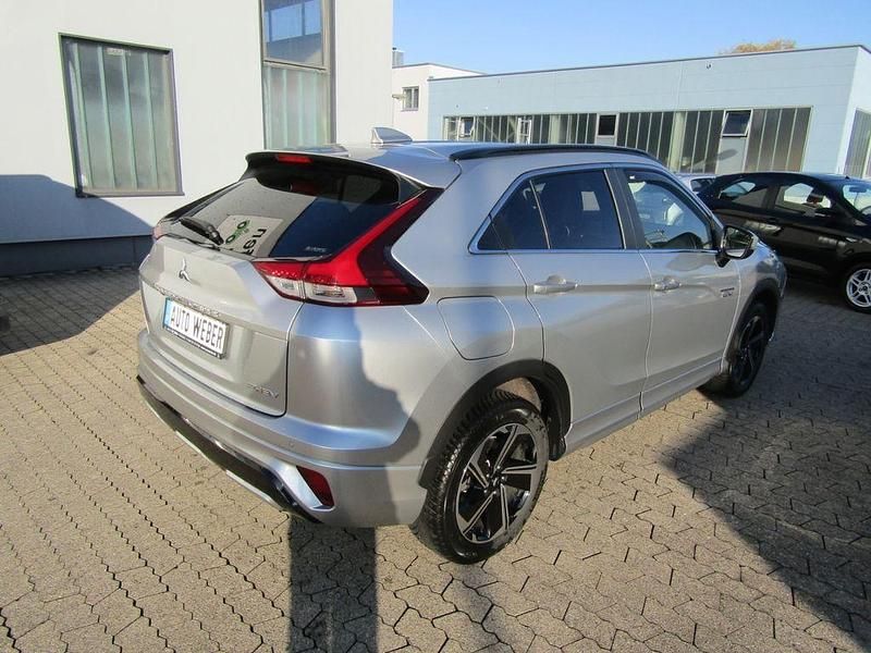 Gebraucht Mitsubishi Eclipse Cross Plus 188 PS (138 kW) 2022 Silber SUV