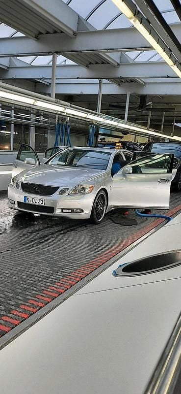 Silber Gebraucht 2025 Lexus GS300 Limousine | 10.900 € - Bild 1/4