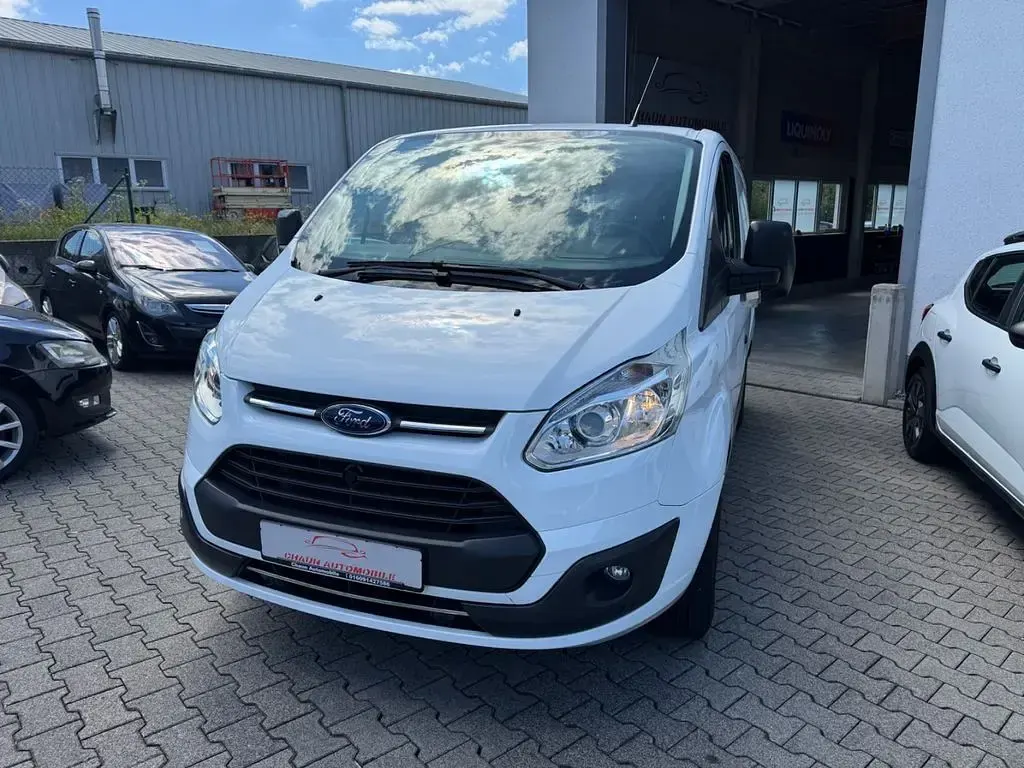 Gebraucht Ford Transit Custom Trend 170 PS (125 kW) 2017 Weiß Van / Kleinbus