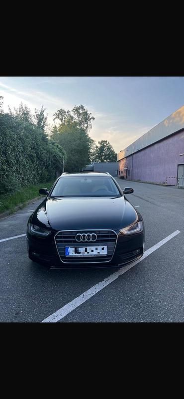 Gebraucht Audi A4 Comfort 140 PS (102 kW) 2013 Schwarz Kombi