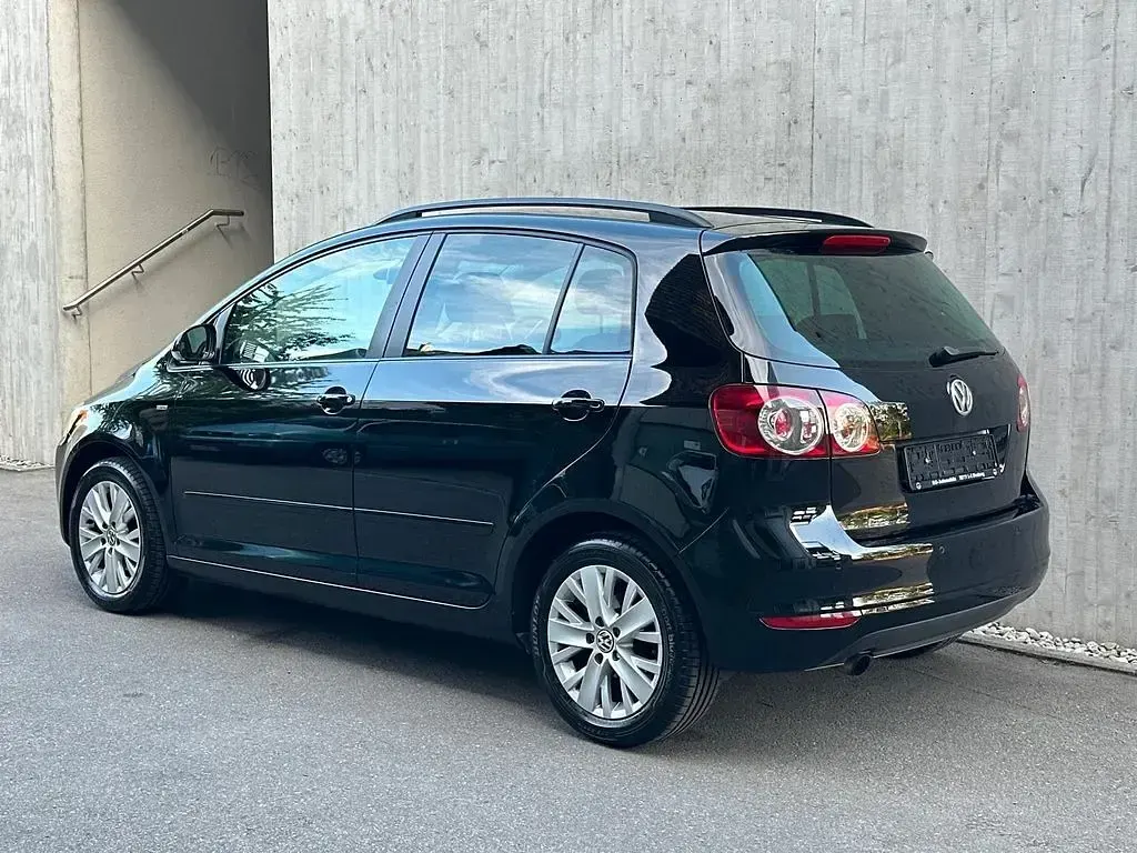 Gebraucht VW Golf VII Life 105 PS (77 kW) 2013 Schwarz Limousine