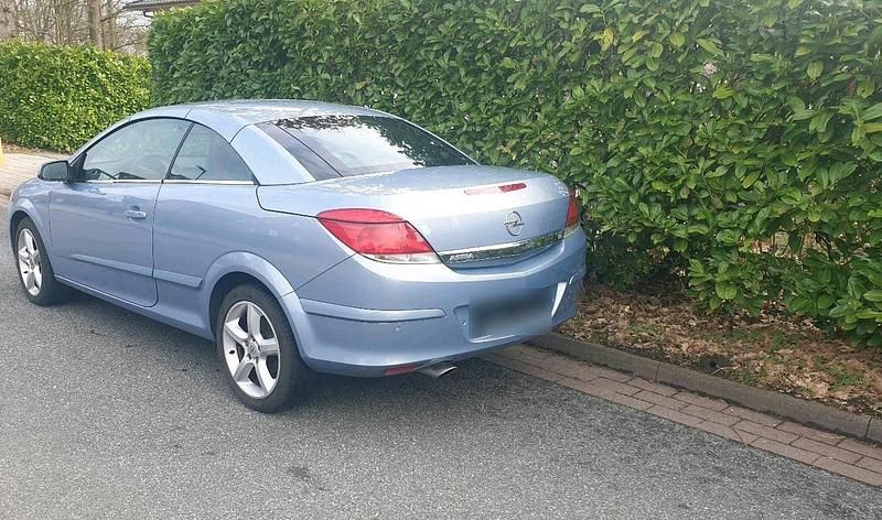 Gebraucht Opel Astra Cabriolet 140 PS (102 kW) 2007 Blau Cabrio