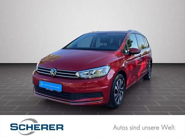 Kings red metallic Gebraucht 2021 VW Touran Active Van / Kleinbus | 22.990 € (Fairer Preis) - Bild 1/4
