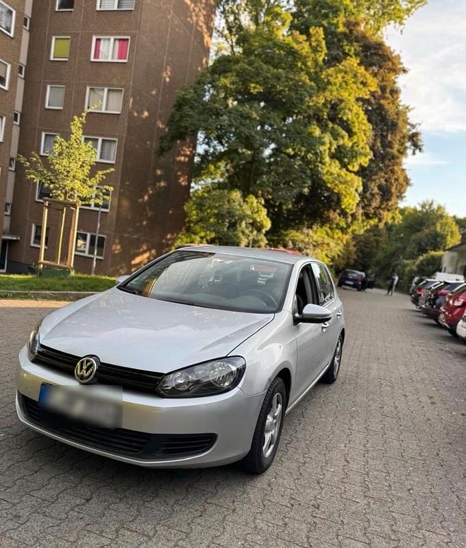 Gebraucht VW Golf VI 58 PS (42 kW) 2010 Silber Kleinwagen