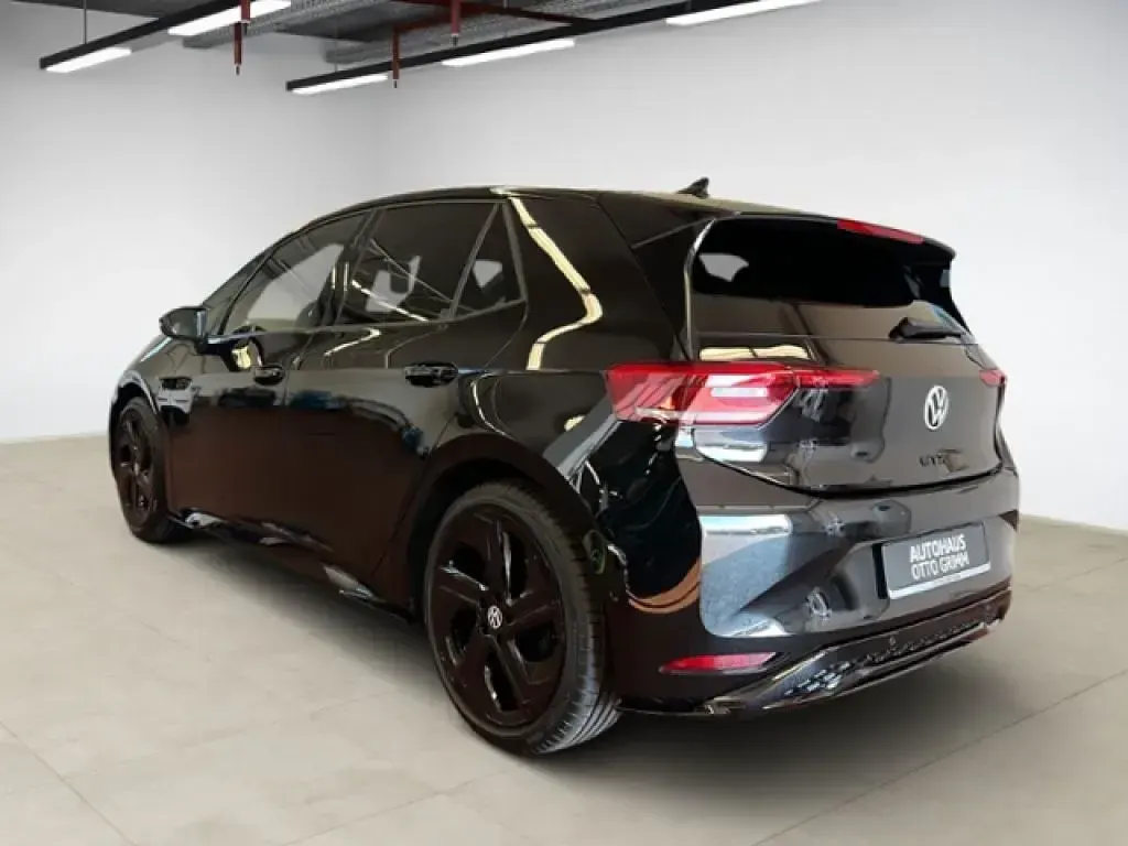 Gebraucht VW ID.3 210 kW (286 PS) 2025 Grenadillschwarz metallic / schwarz (metallic) Kleinwagen