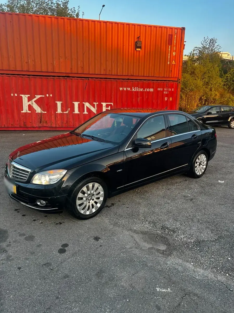 Gebraucht Mercedes C200 184 PS (135 kW) 2011 Schwarz Limousine