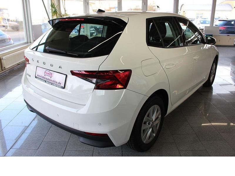 Gebraucht Skoda Fabia Ambition 95 PS (69 kW) 2023 Weiß Kleinwagen