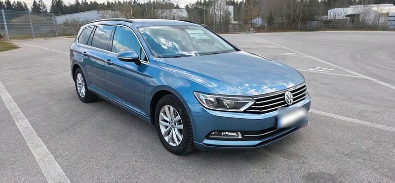Gebraucht VW Passat Comfortline 150 PS (110 kW) 2015 Blau Kombi
