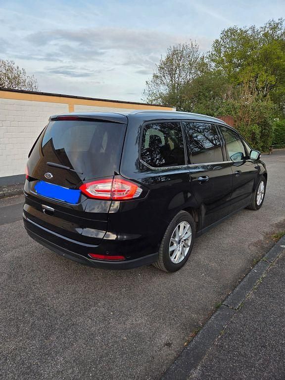 Gebraucht Ford Galaxy Titanium 179 PS (131 kW) 2016 Schwarz Van / Kleinbus