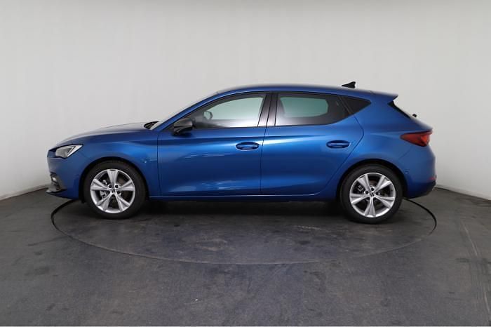 Neu Seat Leon FR 150 PS (110 kW) 2025 Blau, saphirblau n1n1 Limousine