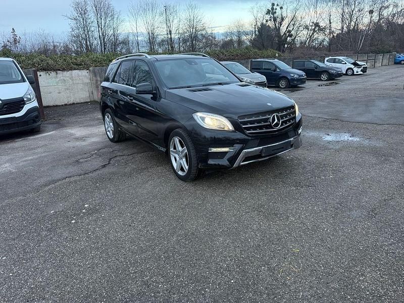Gebraucht Mercedes ML350 258 PS (189 kW) 2015 Schwarz SUV