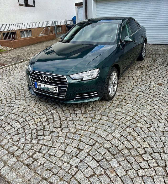 Gebraucht Audi A4 Design 190 PS (139 kW) 2017 Grün Limousine
