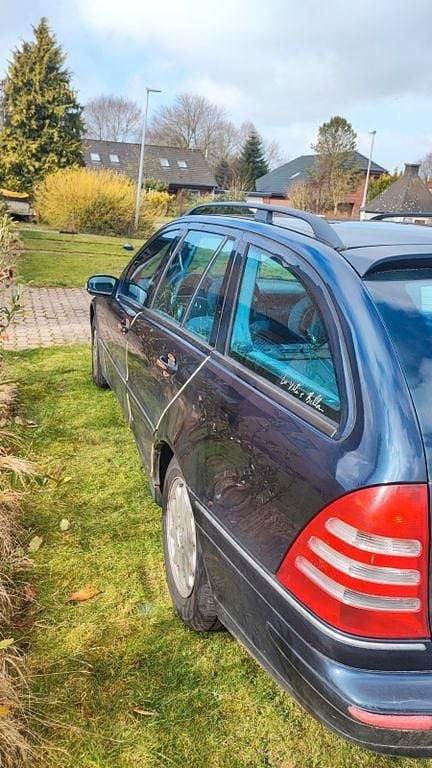 Gebraucht Mercedes 200 163 PS (119 kW) 2002 Blau Limousine