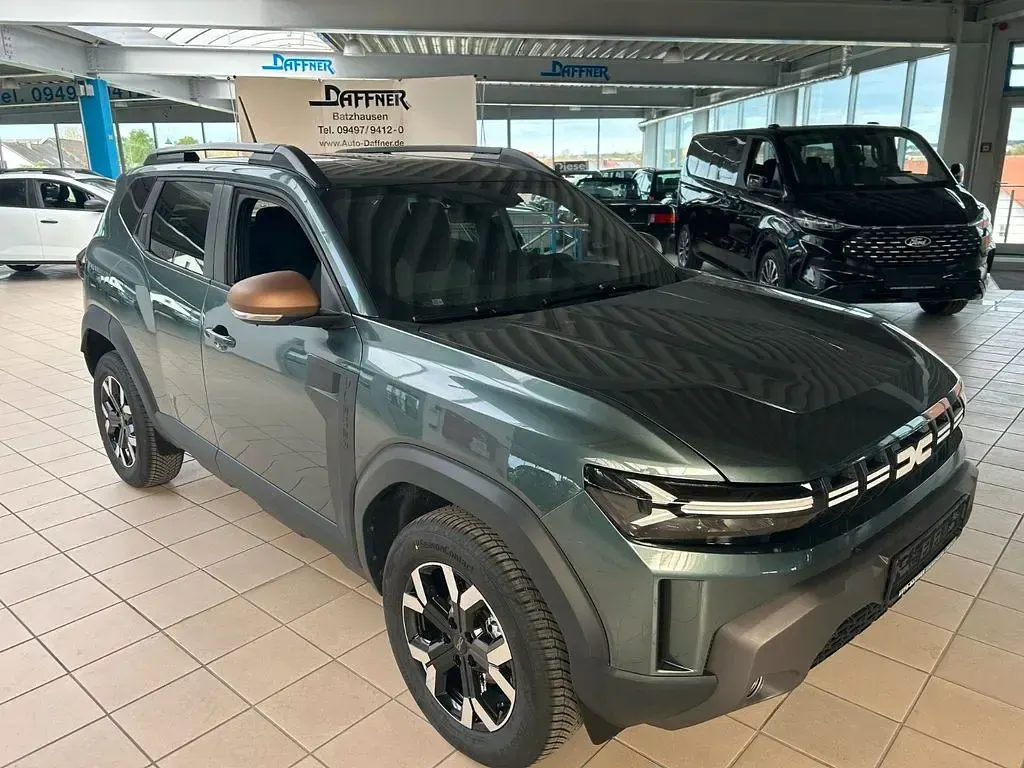 Second-hand Dacia Duster 131 CP (96 kW) 2025 Verde SUV