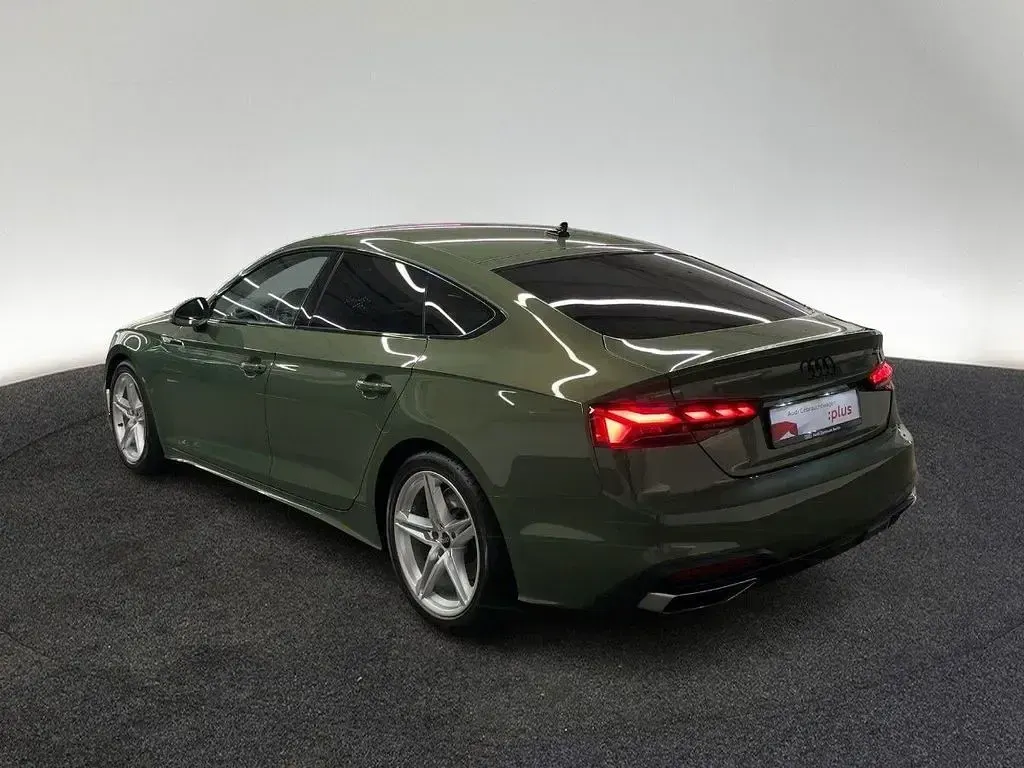 Gebraucht Audi A5 Sportback Advanced Plus 163 PS (119 kW) 2022 Distriktgrün metallic Kleinwagen