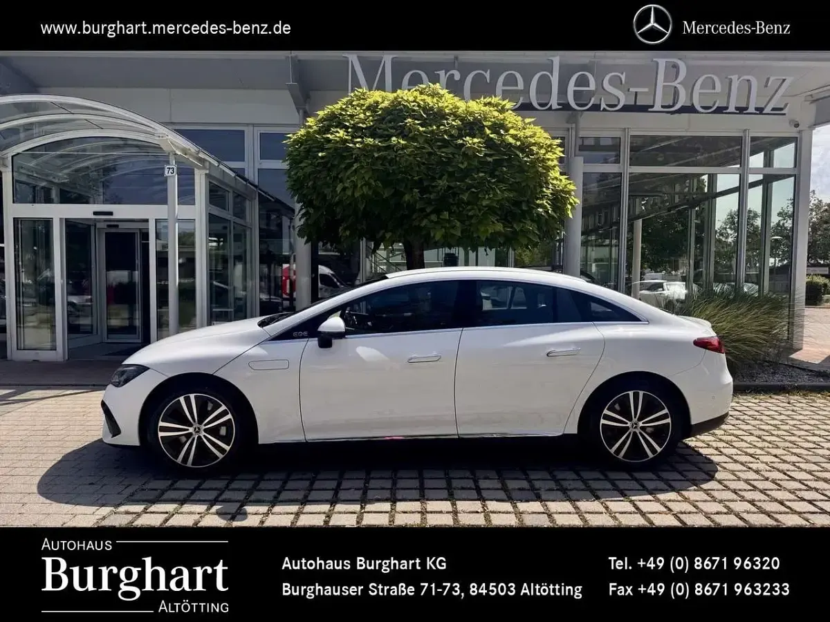 Gebraucht Mercedes EQE300 Electric Art 180 kW (245 PS) 2023 Unilack polarweiß Limousine